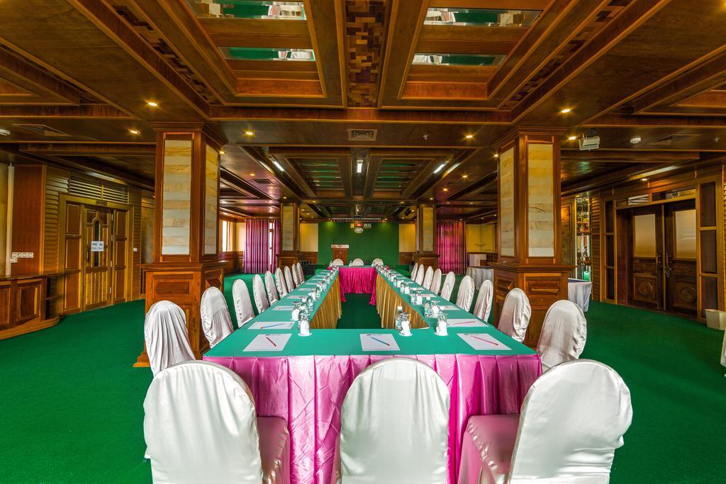 Blue River Hotel Phnom Penh Bagian luar foto