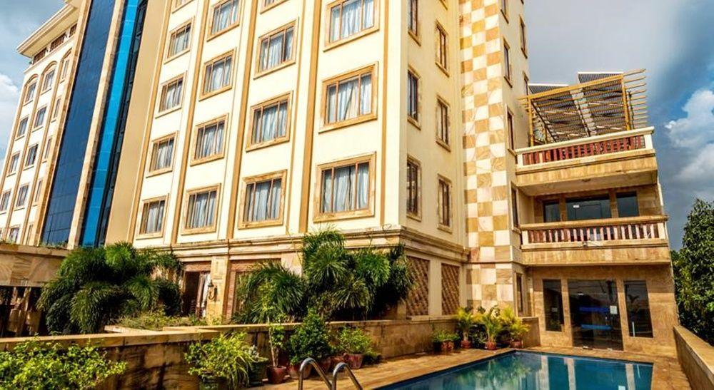 Blue River Hotel Phnom Penh Bagian luar foto