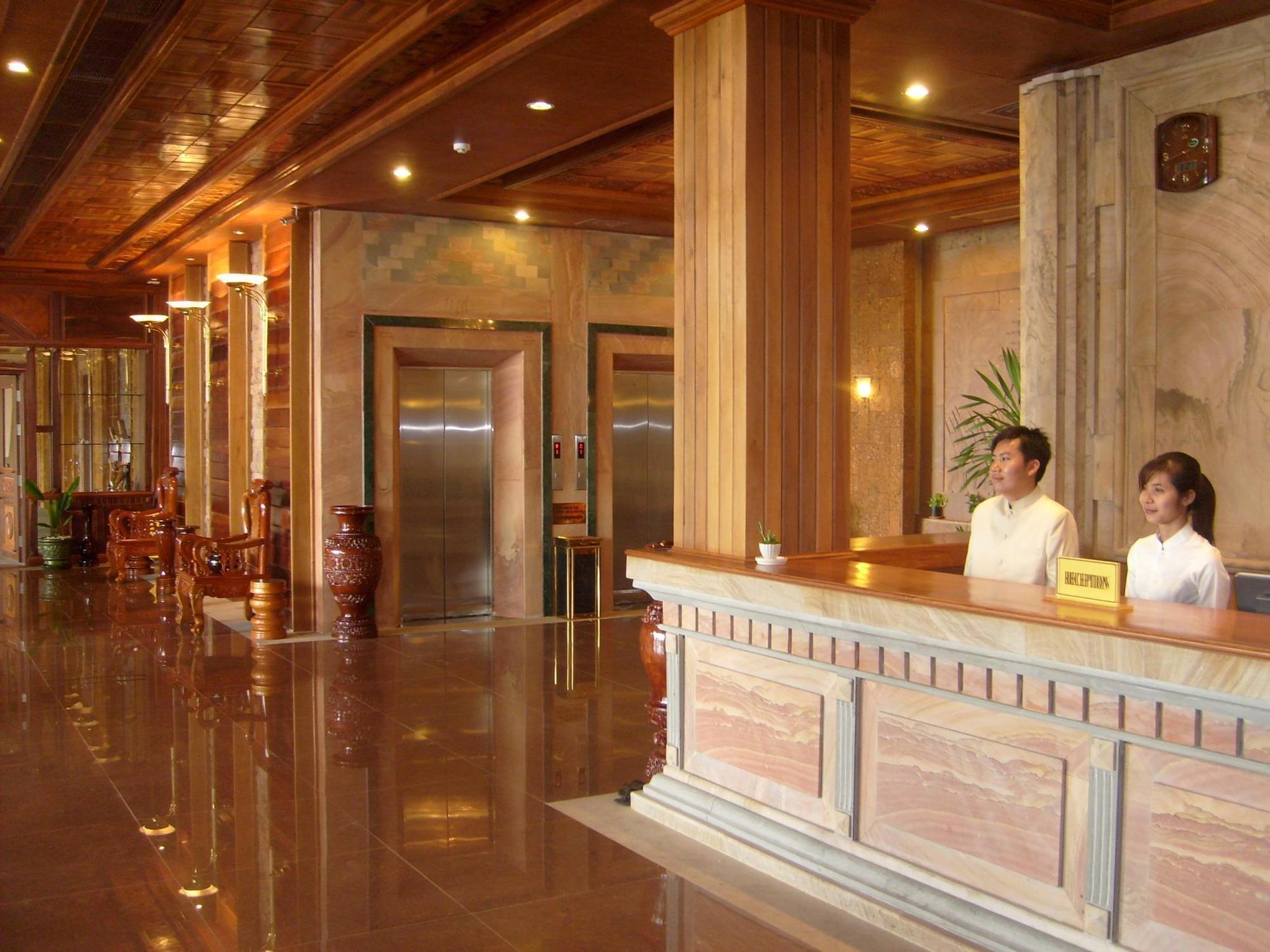 Blue River Hotel Phnom Penh Bagian luar foto
