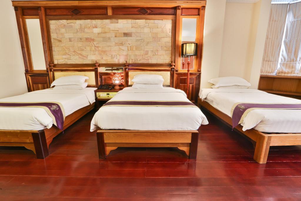 Blue River Hotel Phnom Penh Bagian luar foto