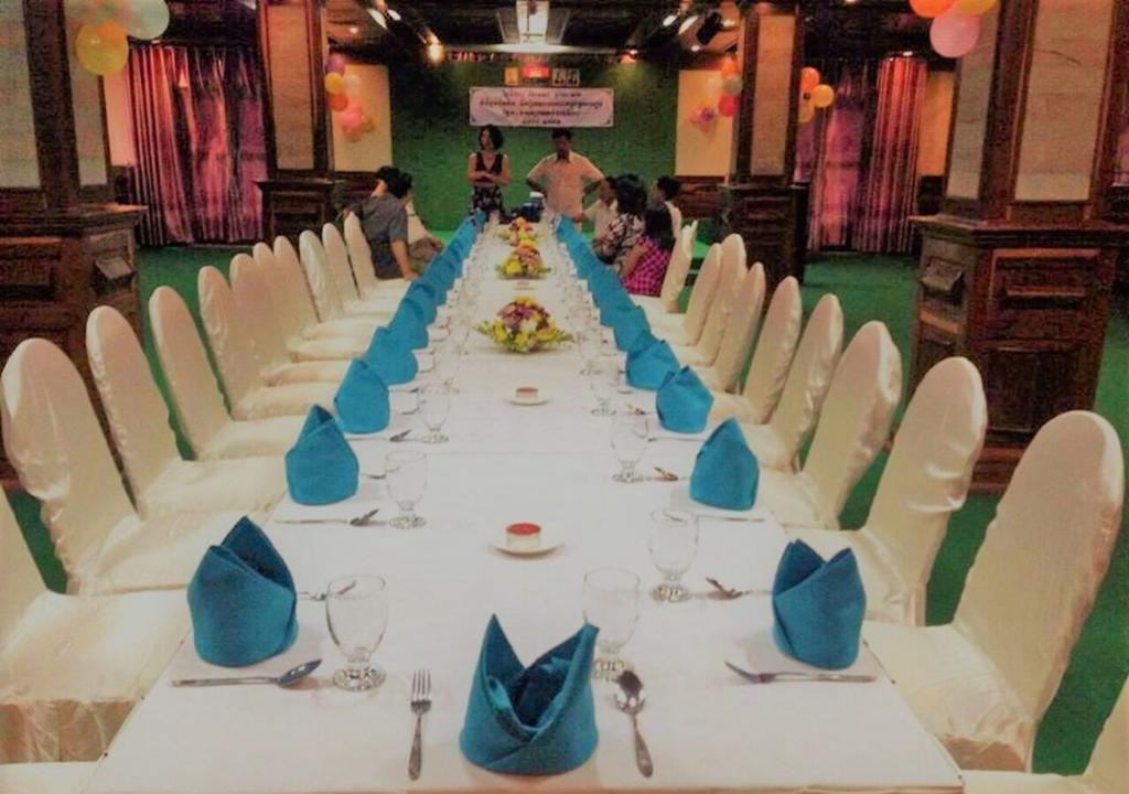 Blue River Hotel Phnom Penh Bagian luar foto