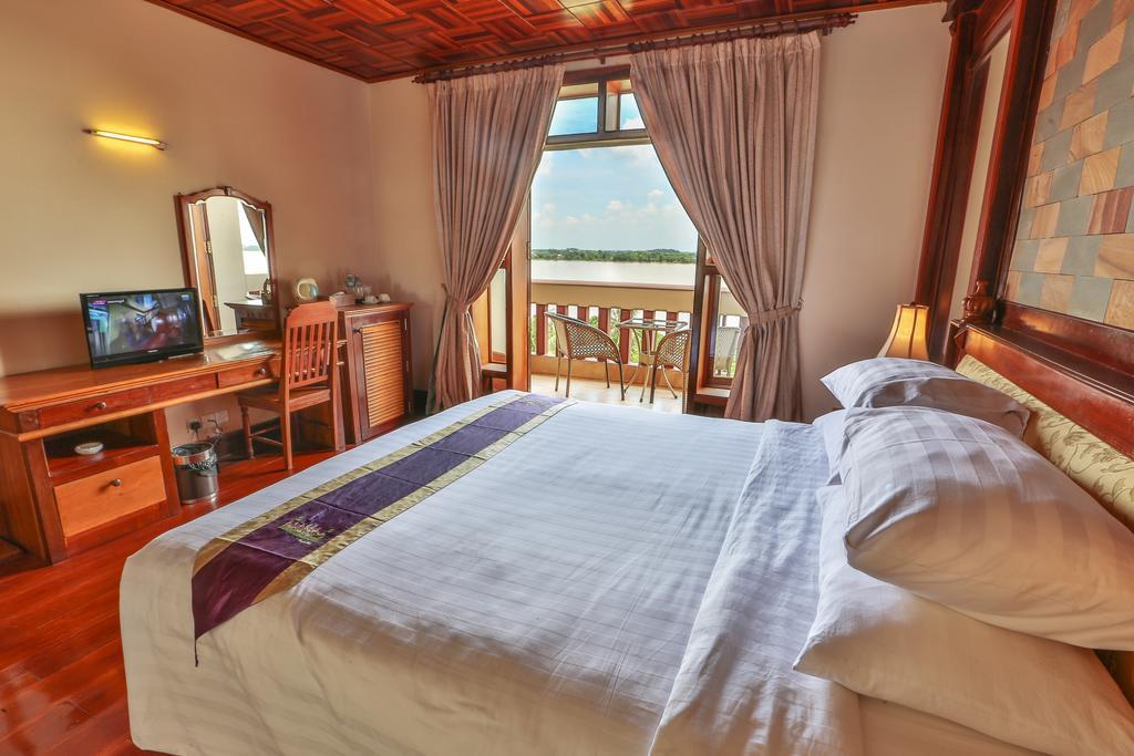 Blue River Hotel Phnom Penh Bagian luar foto