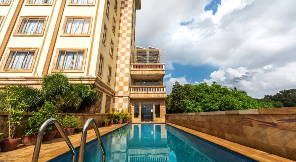 Blue River Hotel Phnom Penh Bagian luar foto