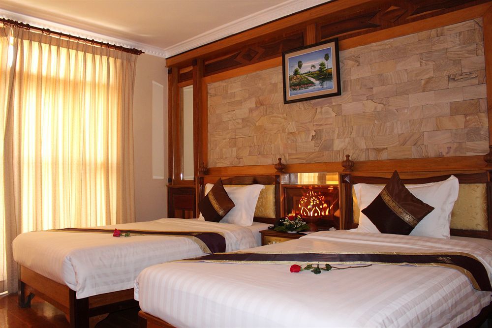 Blue River Hotel Phnom Penh Bagian luar foto