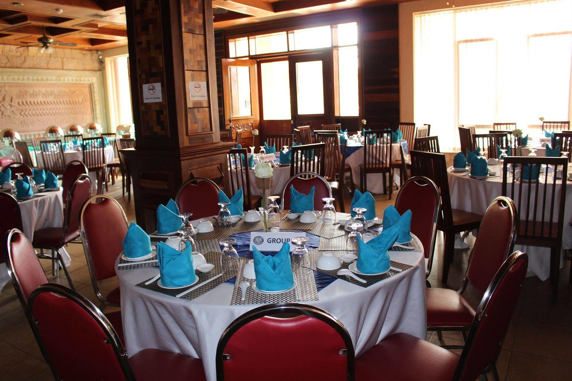Blue River Hotel Phnom Penh Bagian luar foto
