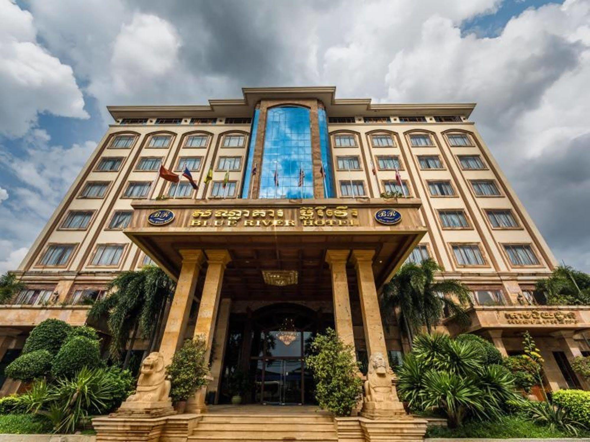 Blue River Hotel Phnom Penh Bagian luar foto